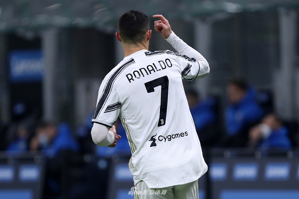 هدافي دوري أبطال أوروبا التاريخيينعمالقة الكرة الذين سطروا أسماءهم في سجلات البطولة