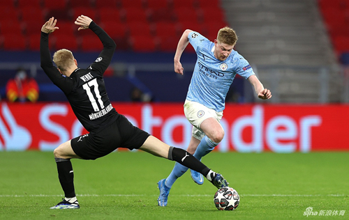 تاريخ مواجهات الأهلي والهلال السعوديصراع العمالقة في الكرة العربية