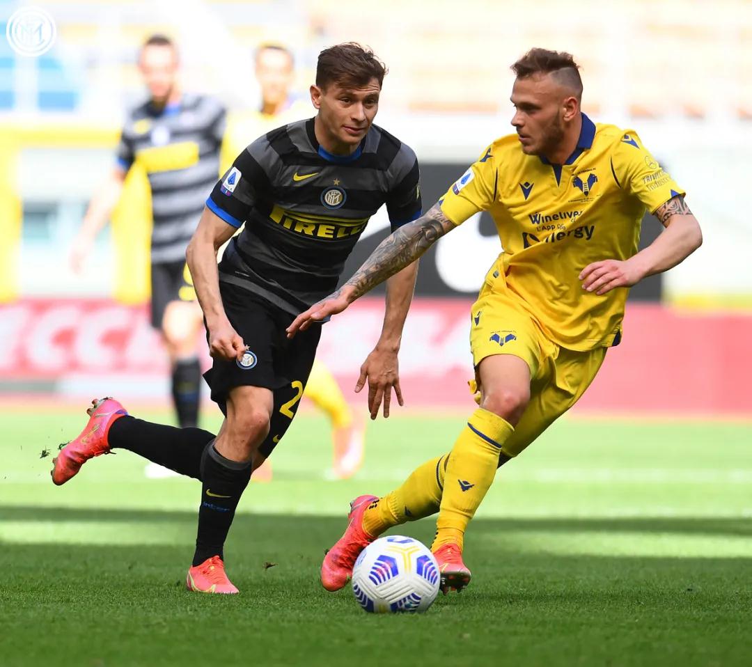 ملخص مباراة ليفربول ضد توتنهام اليوممواجهة مثيرة في الدوري الإنجليزي