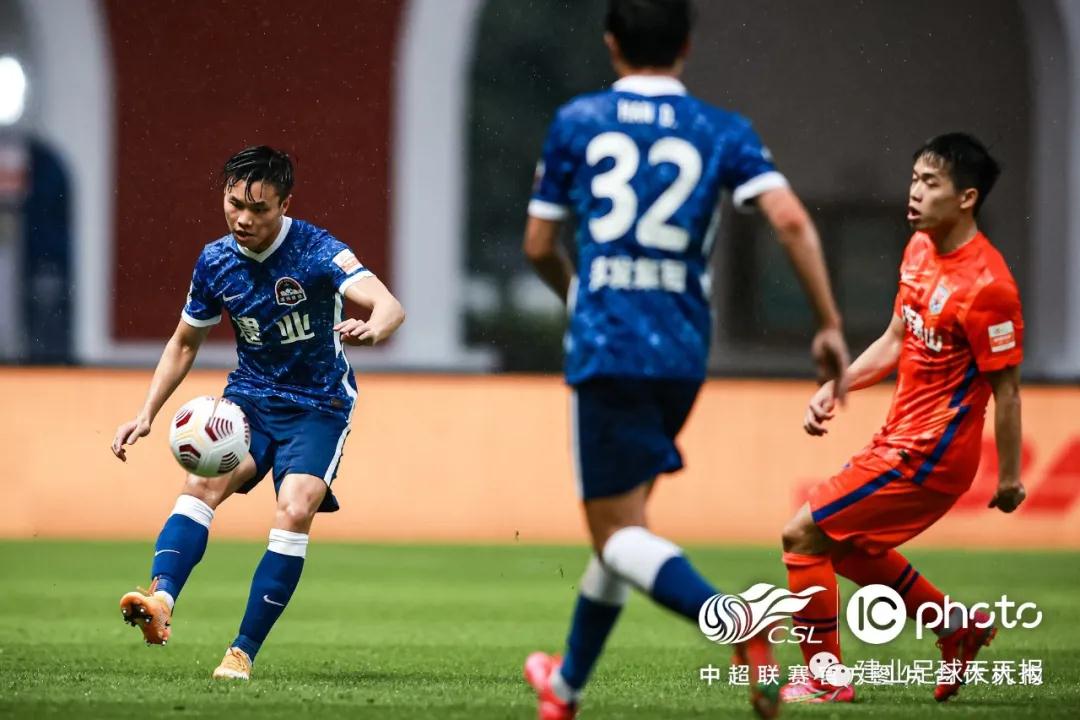 أهداف مباراة مصر والجزائر 5-2تحليل شامل للمواجهة التاريخية